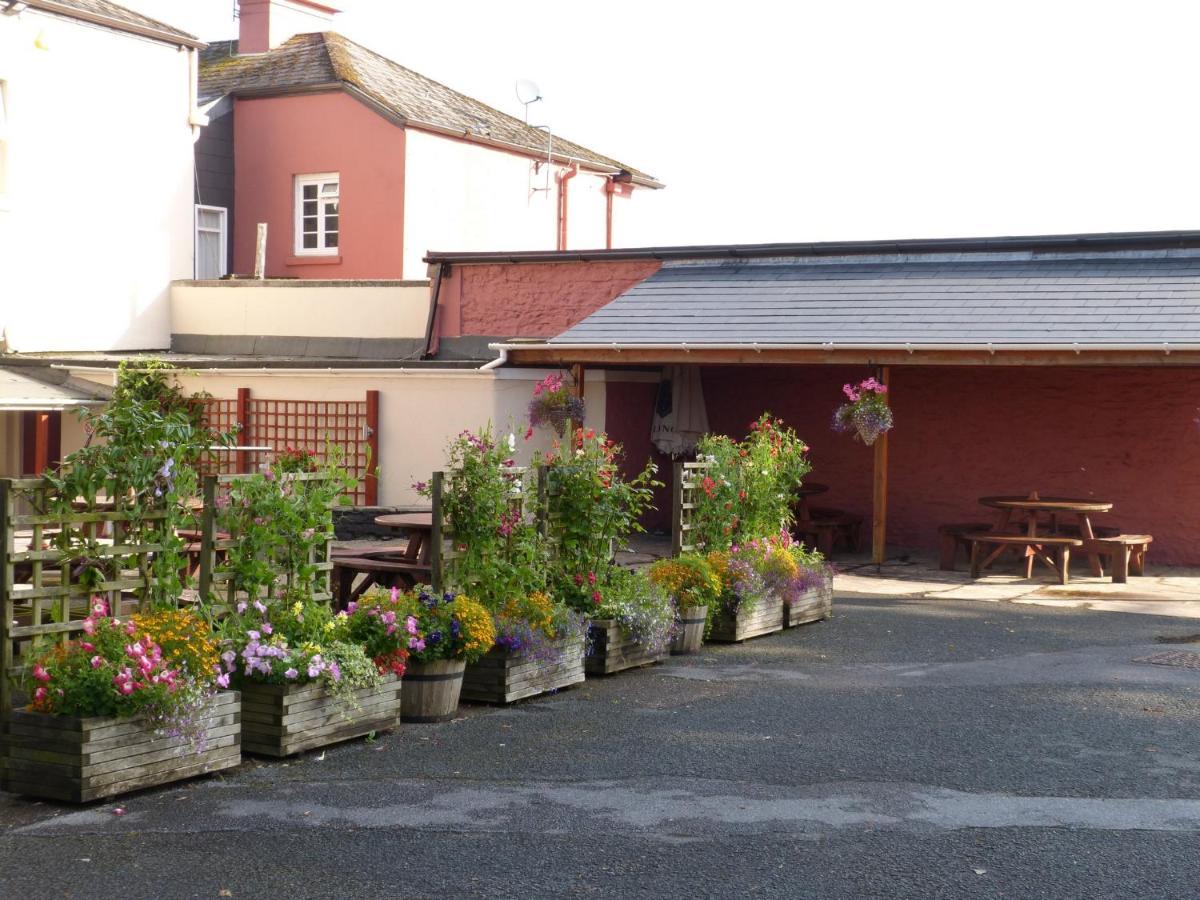 The Railway Inn Galmpton Exterior foto