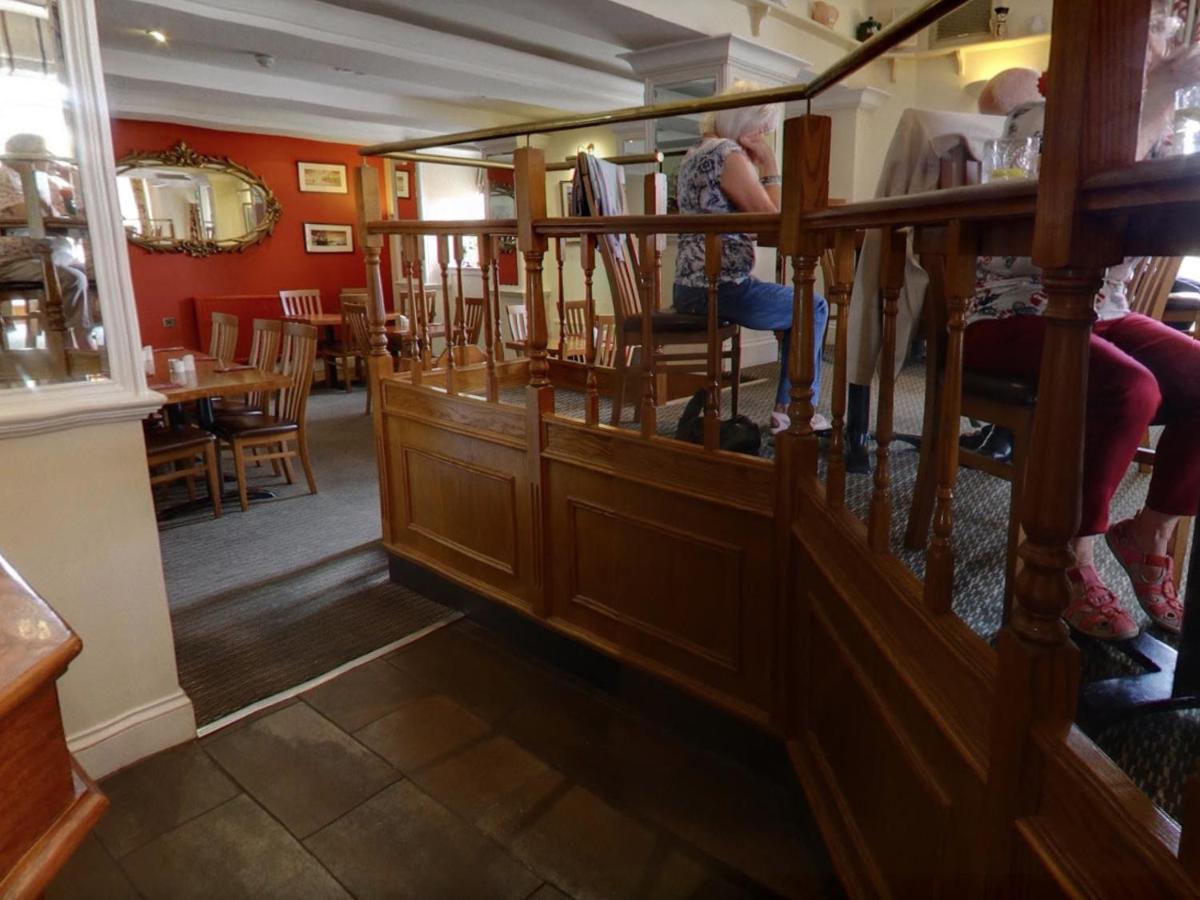 The Railway Inn Galmpton Exterior foto